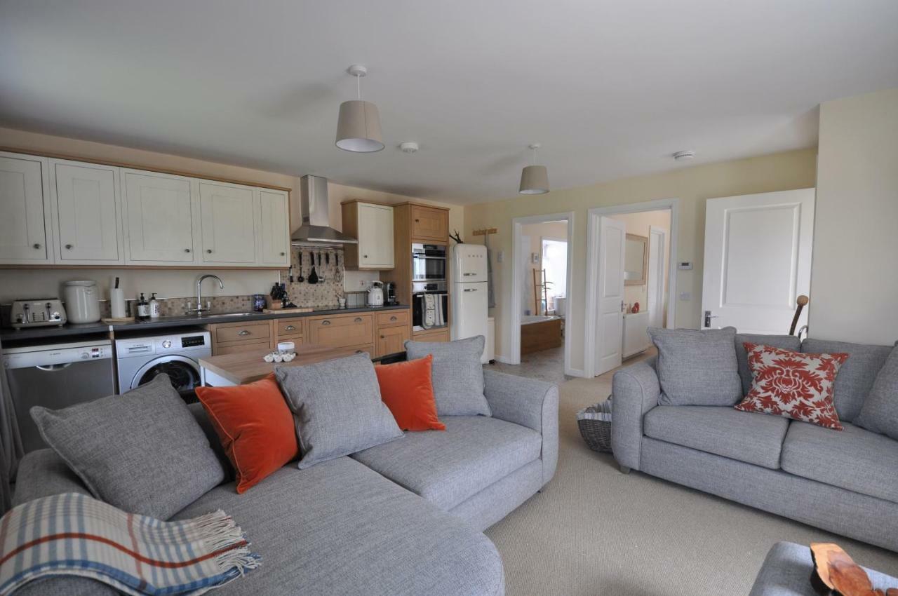 No 1 Ramageton At Carnell Estates * Hurlford